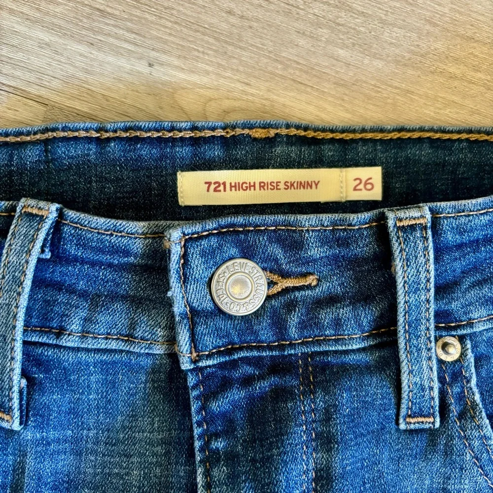 Levi’s Size 26 721 High‎ Rise Skinny Denim Jeans Women’s Pants Levi Blue Jeans - Picture 3 of 10